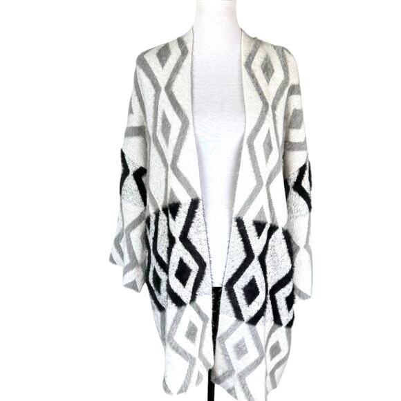 Multiples Gray Black White Three Quarter Sleeve Drop Shoulder Knit Open Cardigan - Picture 3 of 12